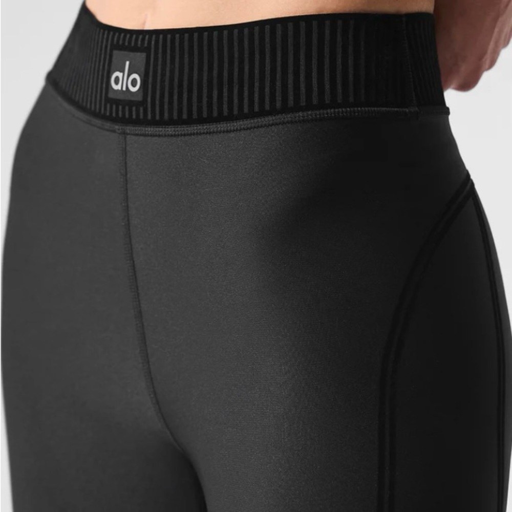 ALO Yoga Black Airlift High-Waist Leggings